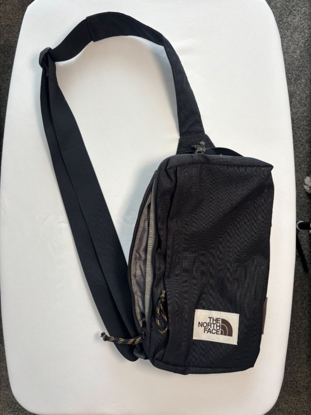 The North Face Black Crossbody Sling Bag – One Size